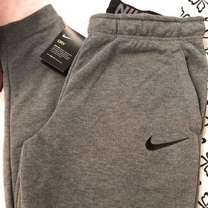 Nike Dri-Fit Tapered Joggers LARGE